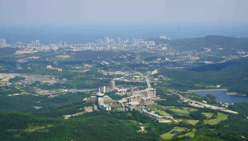 SONO Seorak Resort, downtown Sokcho