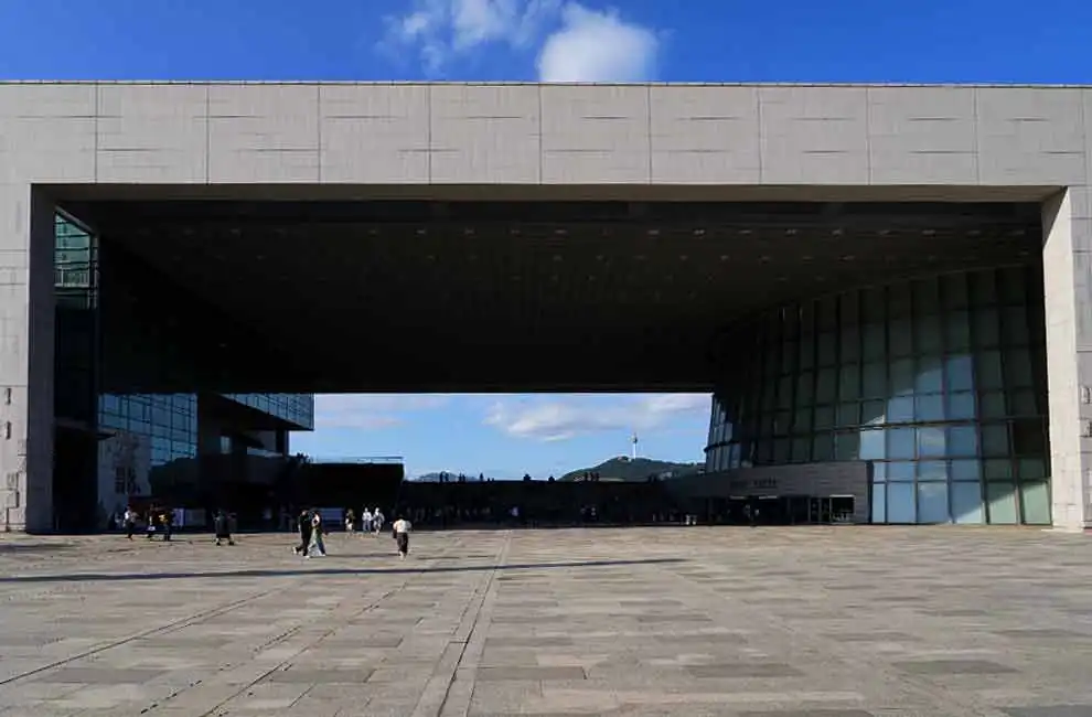 National Museum of Korea Tour