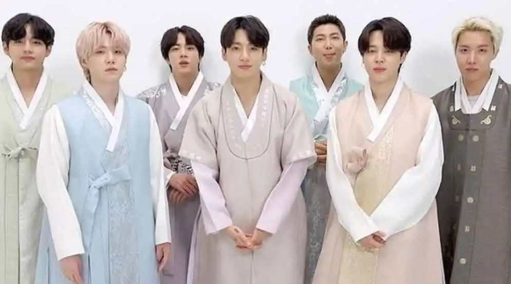 How to wear clothes under a hanbok