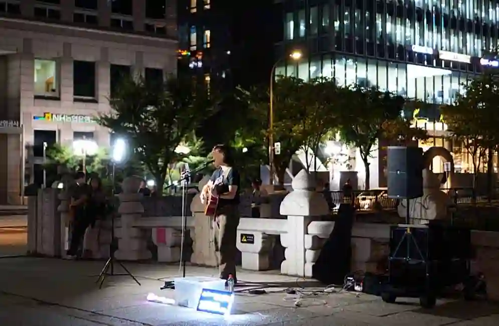 Cheonggyecheon Busking