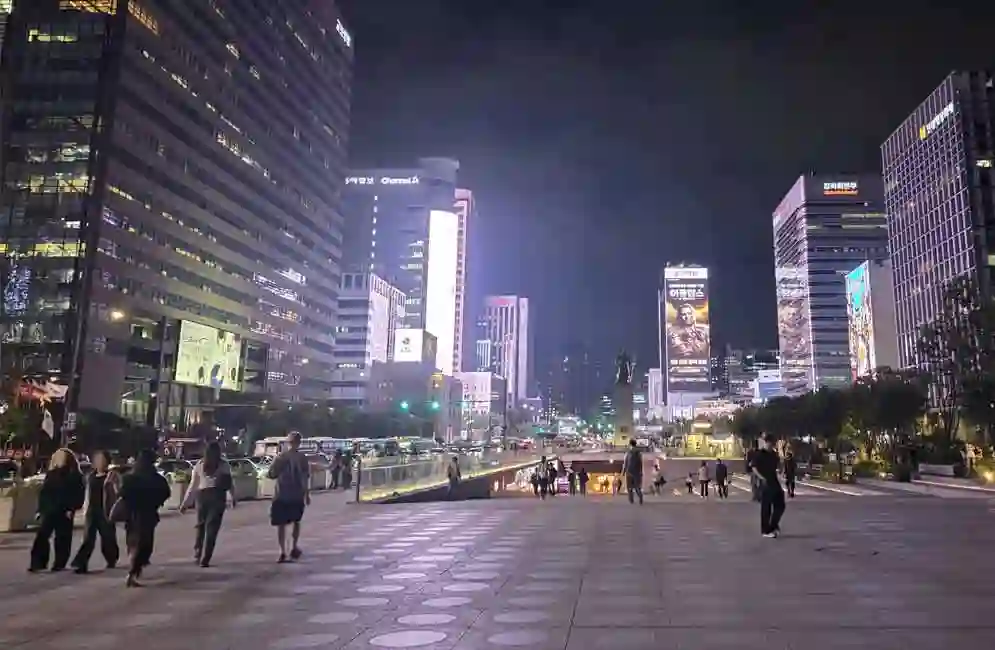 Seoul Outfit for September 2026