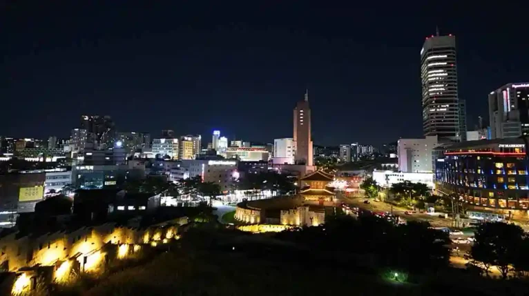 Hanyangdoseong Fortress Wall Trail, Naksan Course