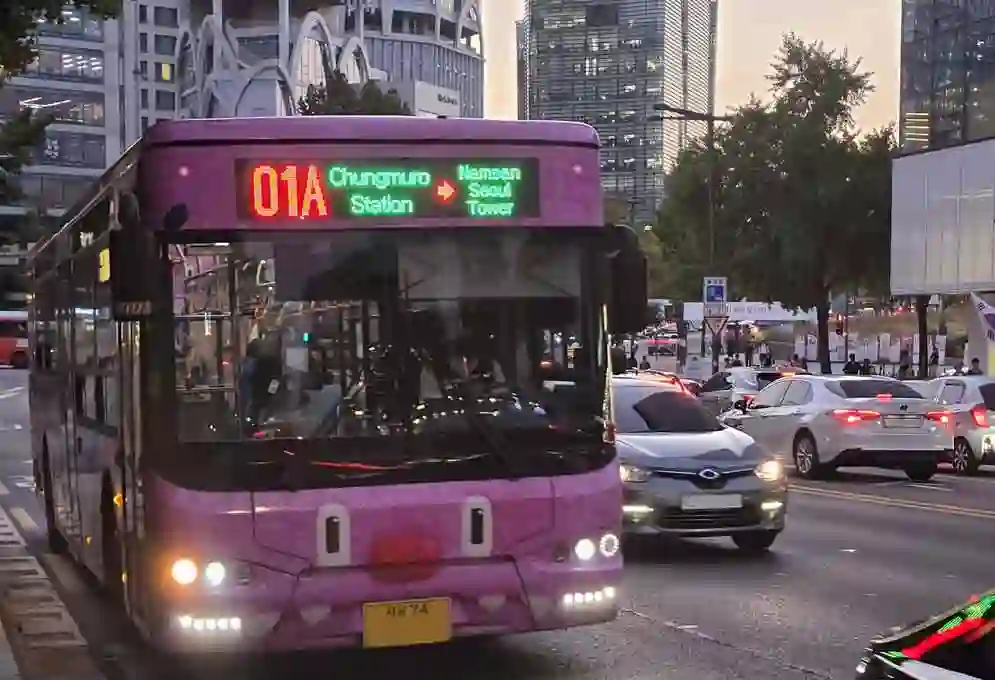 Take bus 01A from Insadong to Namsan