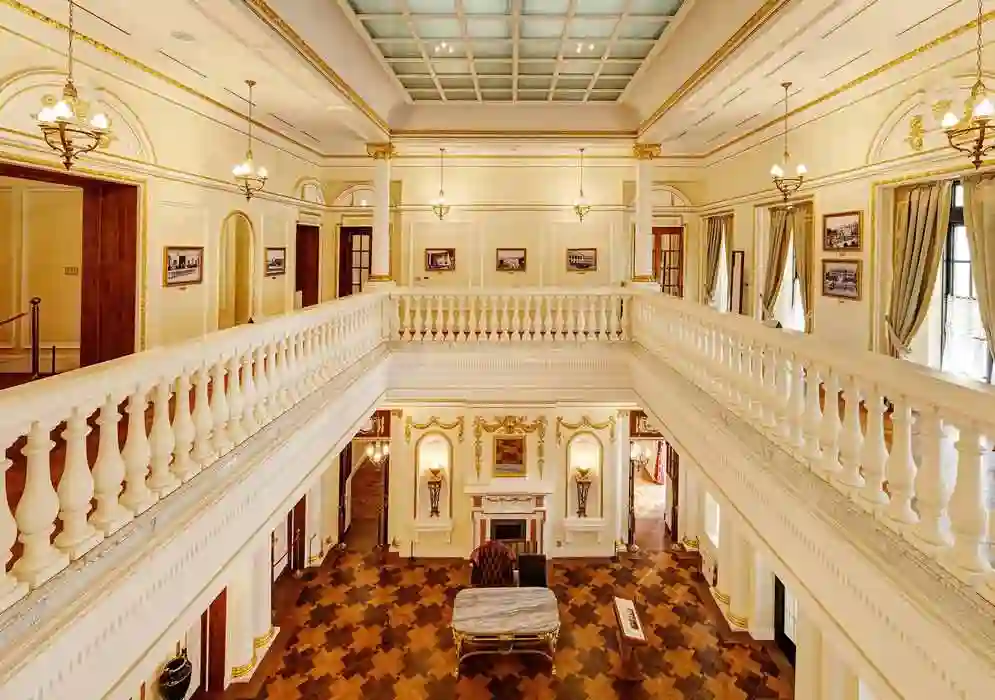 How to Reserve for the Interior of Seokjojeon Hall