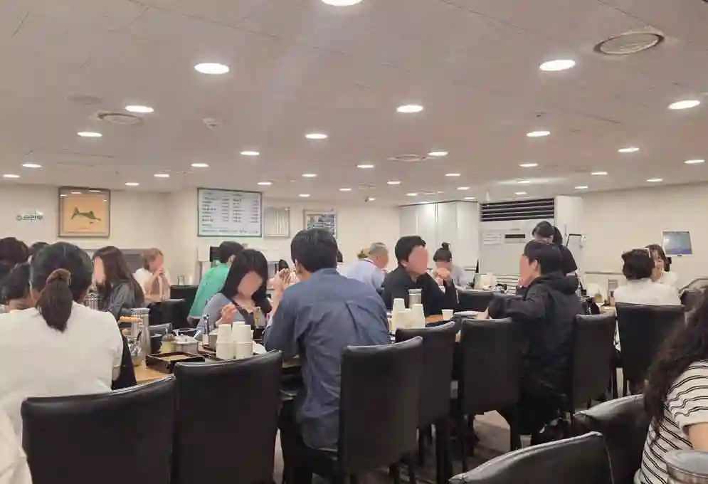 Interior of Mijin Restaurant